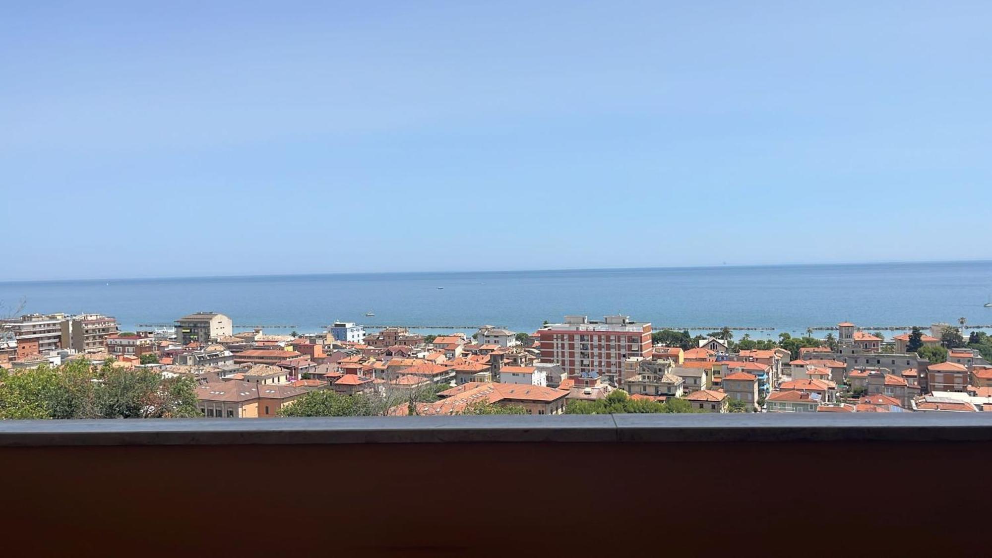 Casa Dellestate Villa Grottammare Bagian luar foto